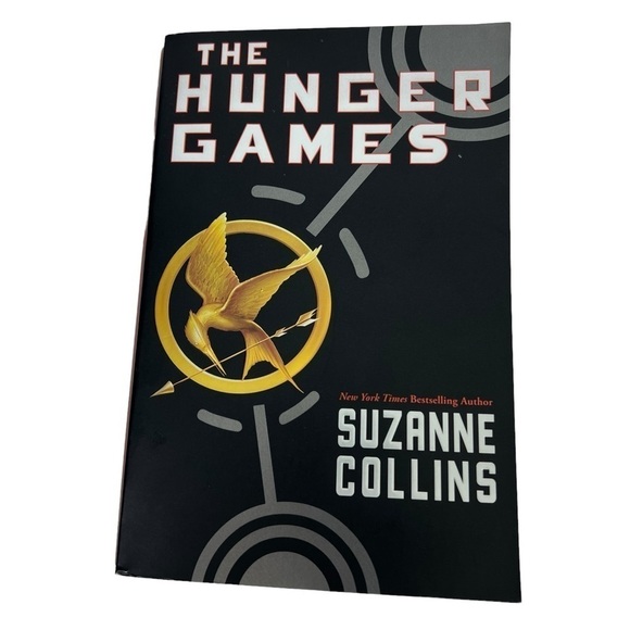 Suzanne Collin’s Book/Novel The Hunger Games/Catching Fire Lot/2 Science Fiction - Picture 3 of 8